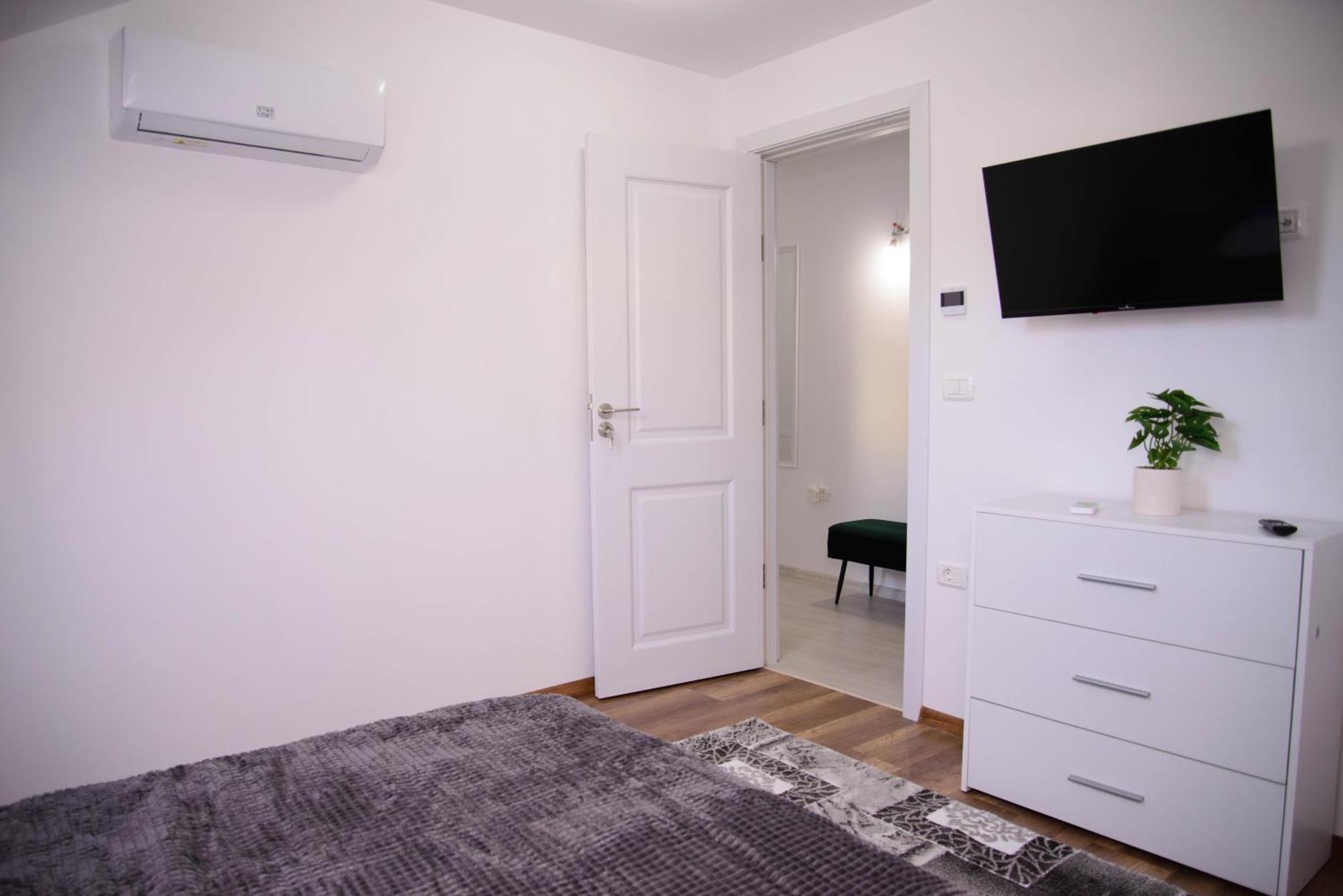 Lisia Residence #2 Piatra Neamt Ngoại thất bức ảnh